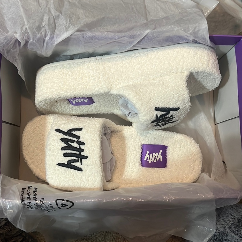 NEW Yitty Slippers